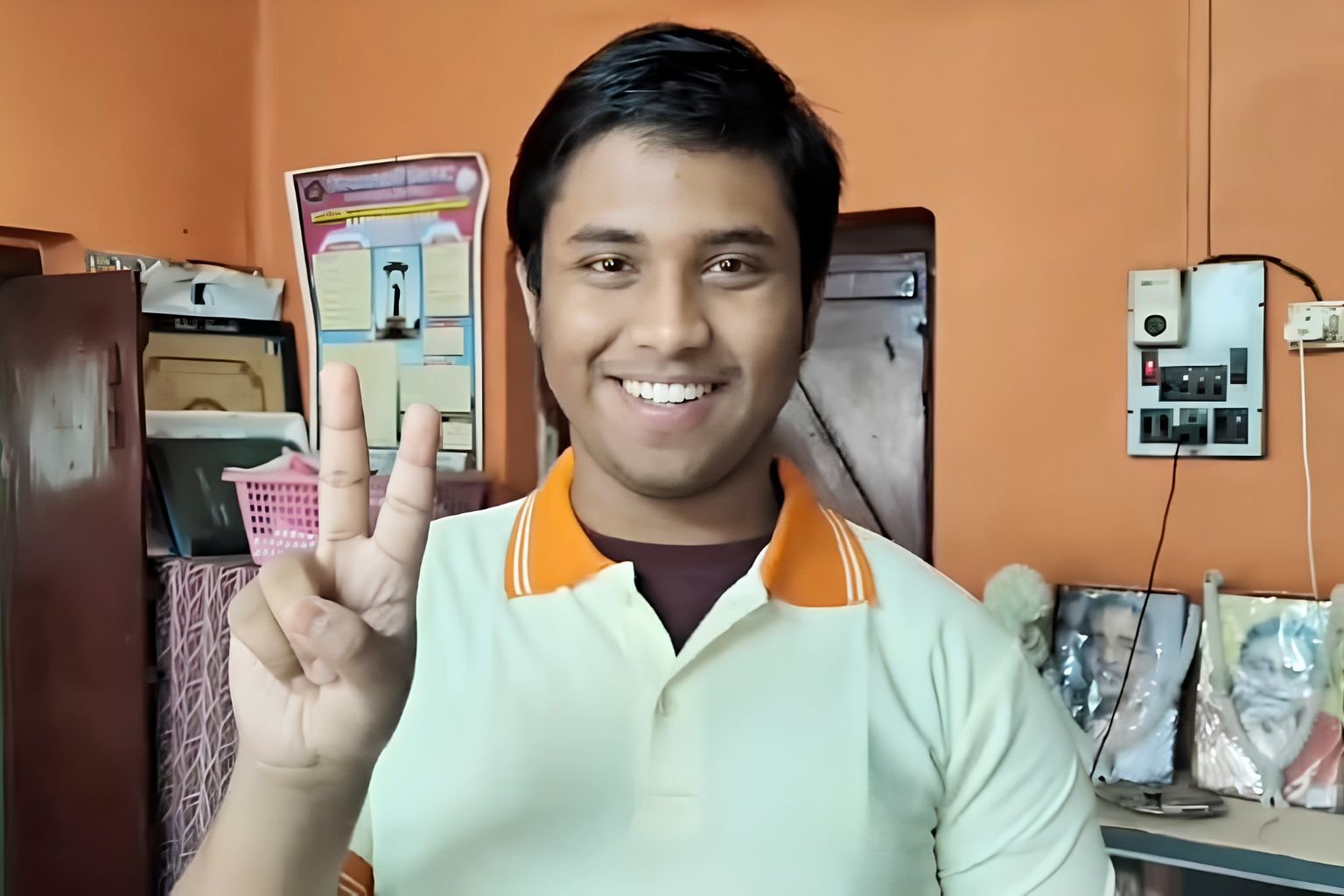 মাধ্যমিকের সেরা অভিরূপ ভদ্র - বিবেকানন্দে প্রেরণা, লক্ষ্যে IIT